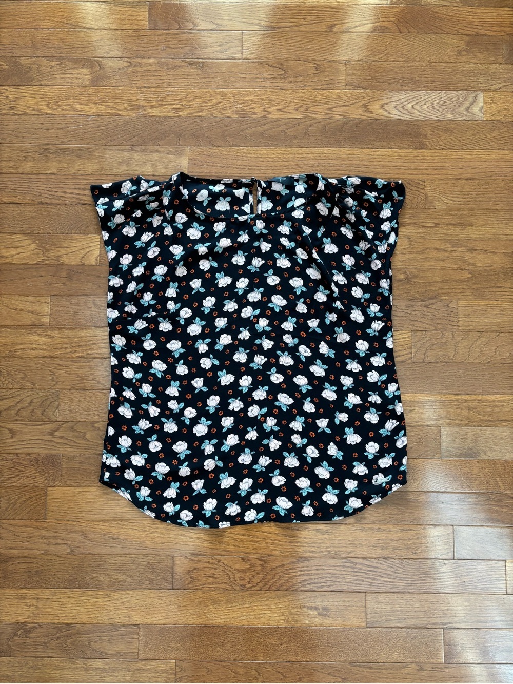 Tahari Black Sleeveless Blouse with Floral Print
